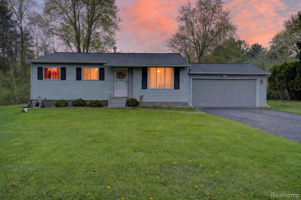 6401 North Webster Road Mount Morris, MI 48458 - Photo 4 of 59