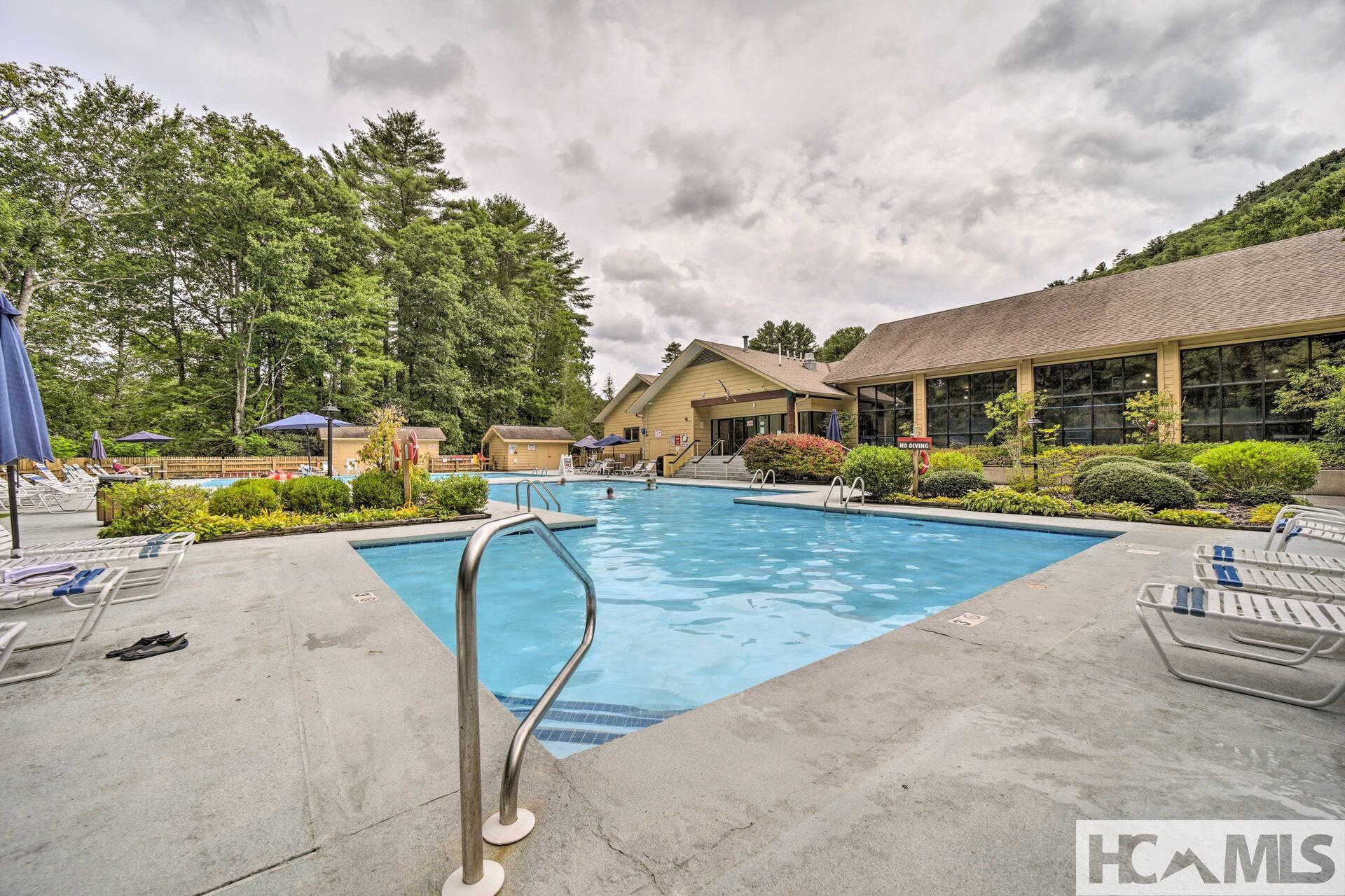 407-1B Overlook Road, Unit 2C Sapphire, NC 28774 - Photo 14 of 18 Gallery Image 14