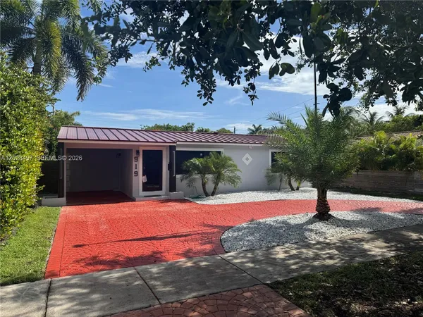 $3,500 | 919 Northeast 4th Ct., Hallandale Beach, FL 33009