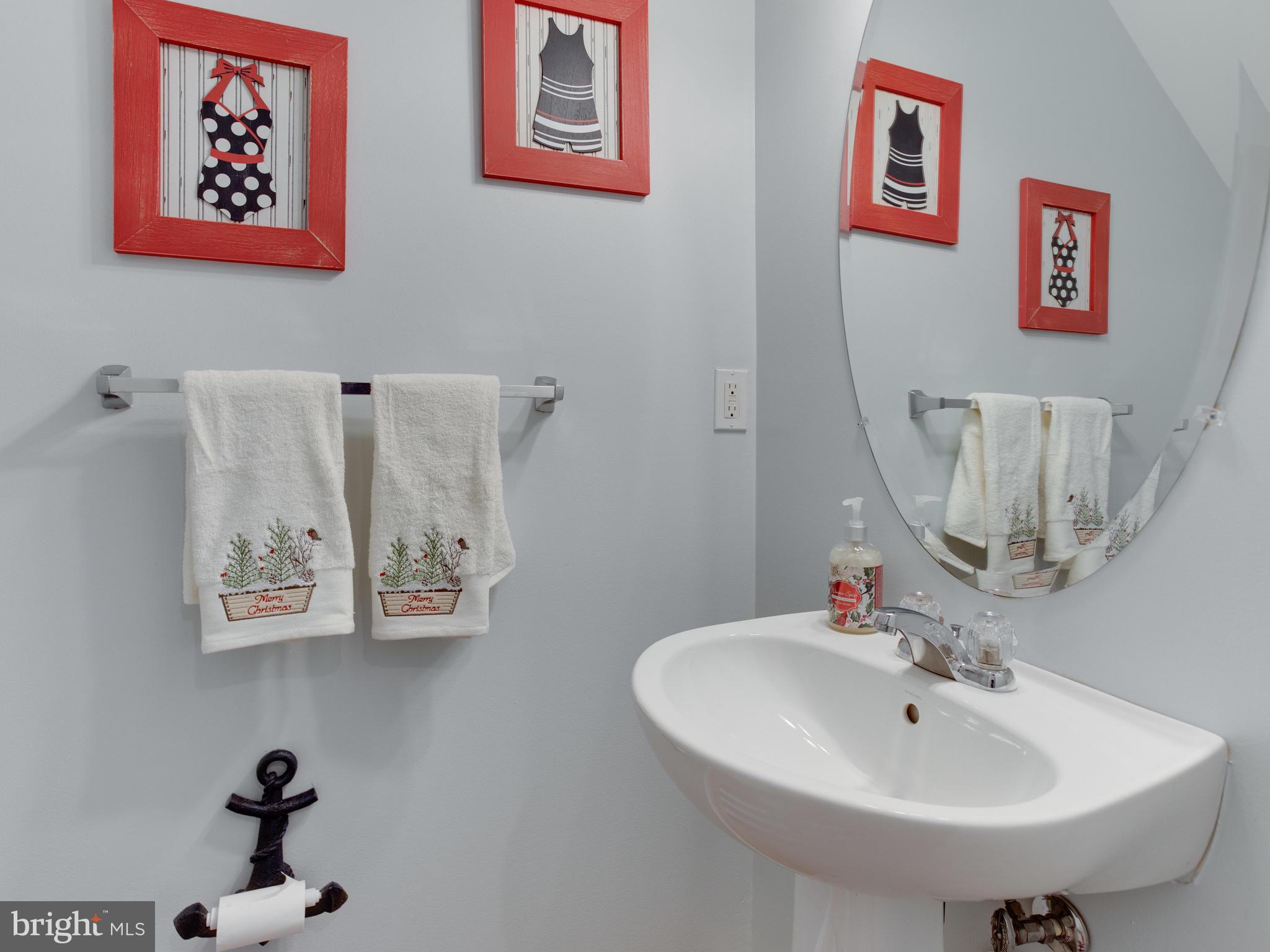 700 Ruxton Road, Unit 71 Solomons, MD 20629 - Photo 31 of 66 Powder room on main