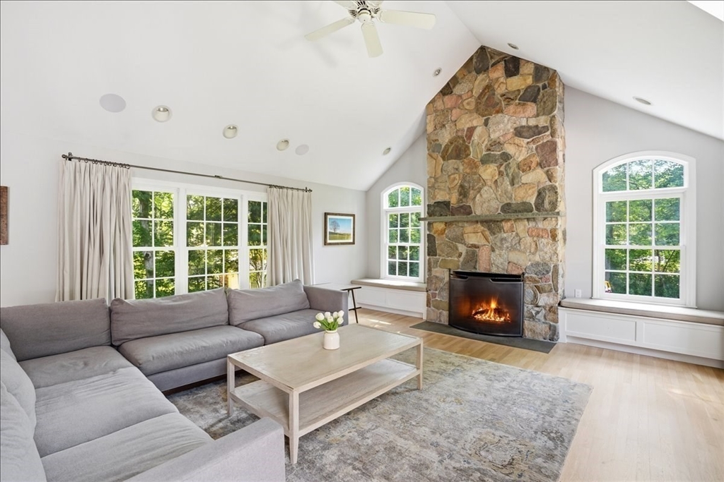12 Stagecoach Road Hingham, MA 02043 - Photo 6 of 40