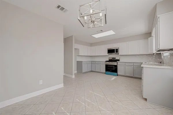 $2,100 | 8714 Garrett Street, Needville, TX 77461