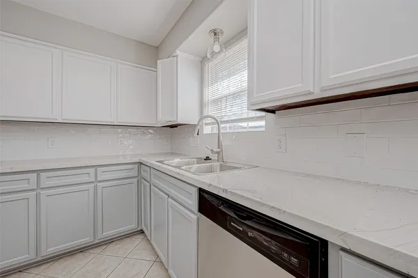 $2,100 | 8714 Garrett Street, Needville, TX 77461