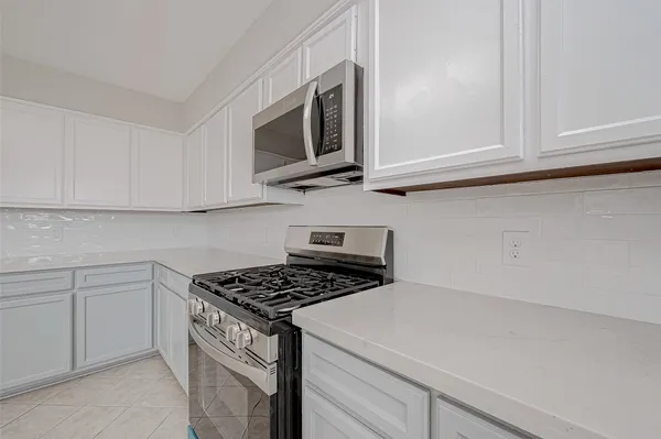 $2,100 | 8714 Garrett Street, Needville, TX 77461