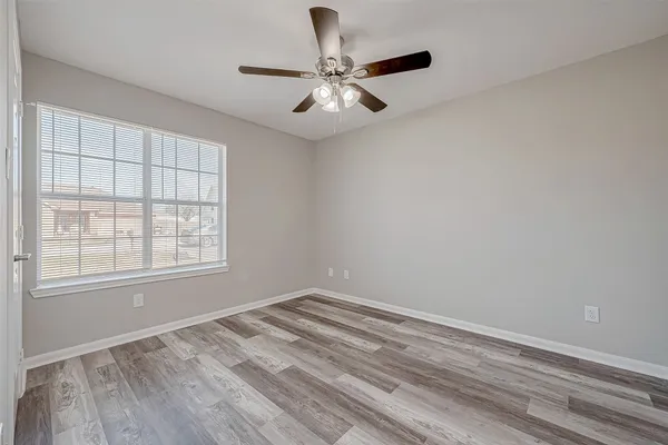 $2,100 | 8714 Garrett Street, Needville, TX 77461