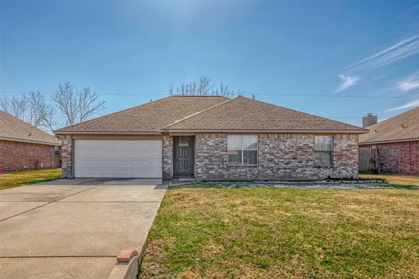 $2,100 | 8714 Garrett Street, Needville, TX 77461