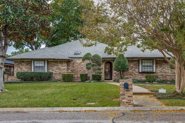 $2,700 | 1105 Cypress Point, Mansfield, TX 76063