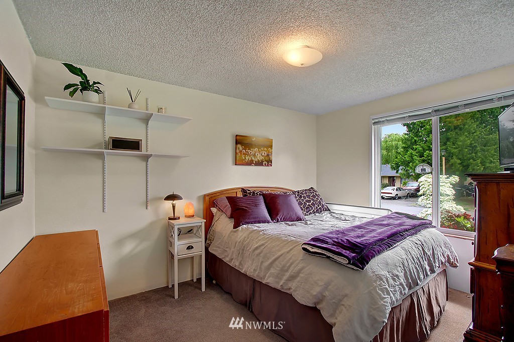 15219 110th Place Northeast Bothell, WA 98011 - Photo 12 of 18 Gallery Image 12