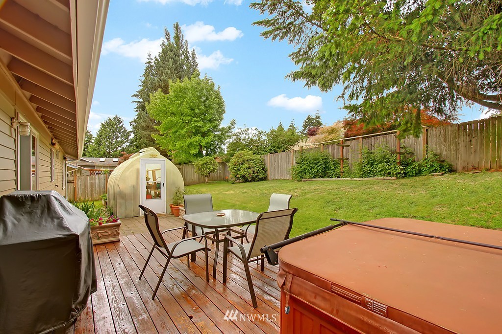 15219 110th Place Northeast Bothell, WA 98011 - Photo 14 of 18 Gallery Image 14