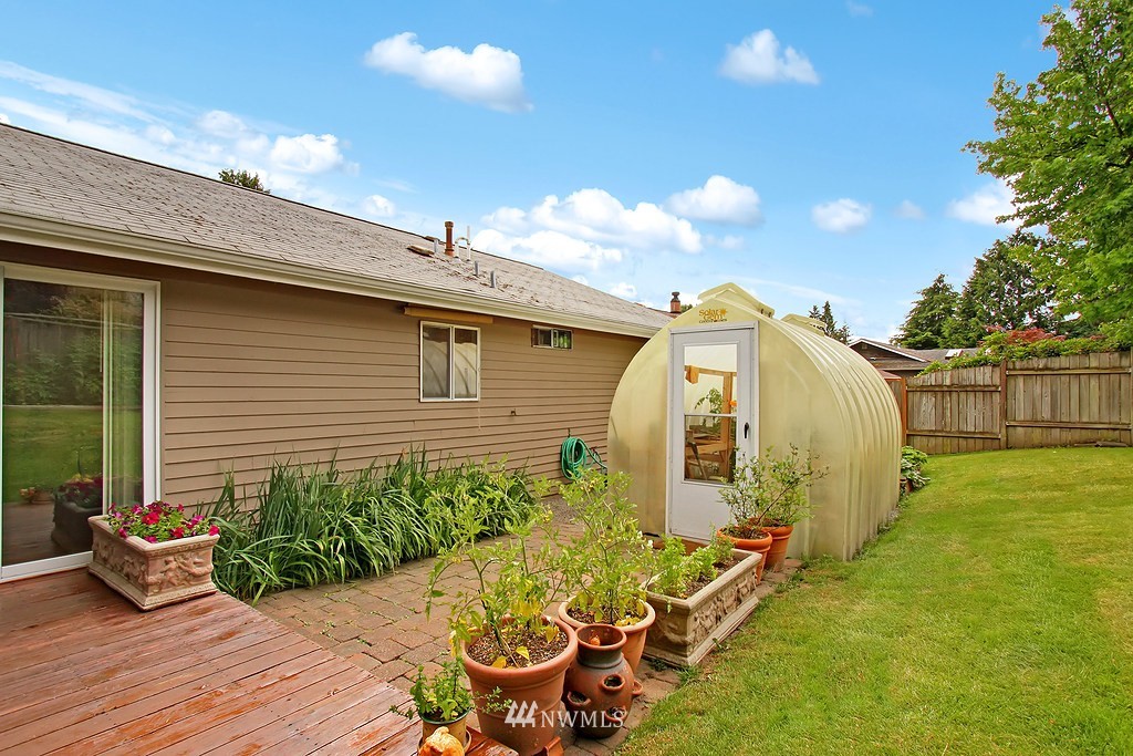 15219 110th Place Northeast Bothell, WA 98011 - Photo 15 of 18 Gallery Image 15