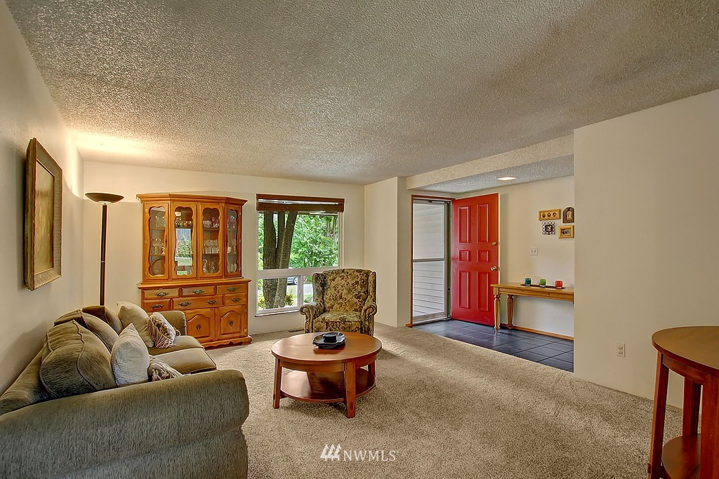 15219 110th Place Northeast Bothell, WA 98011 - Photo 3 of 18 Gallery Image 3