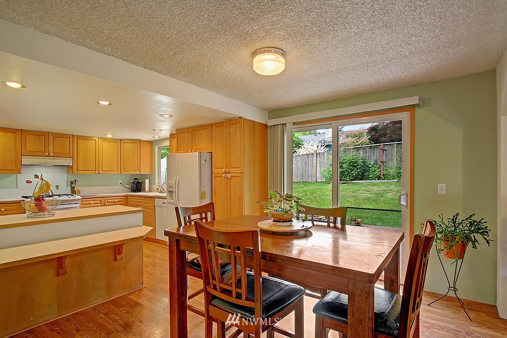 15219 110th Place Northeast Bothell, WA 98011 - Photo 8 of 18 Gallery Image 8