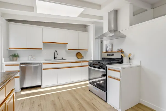 $1,688,000 | 680 Hamilton Lane, Santa Clara, CA 95051