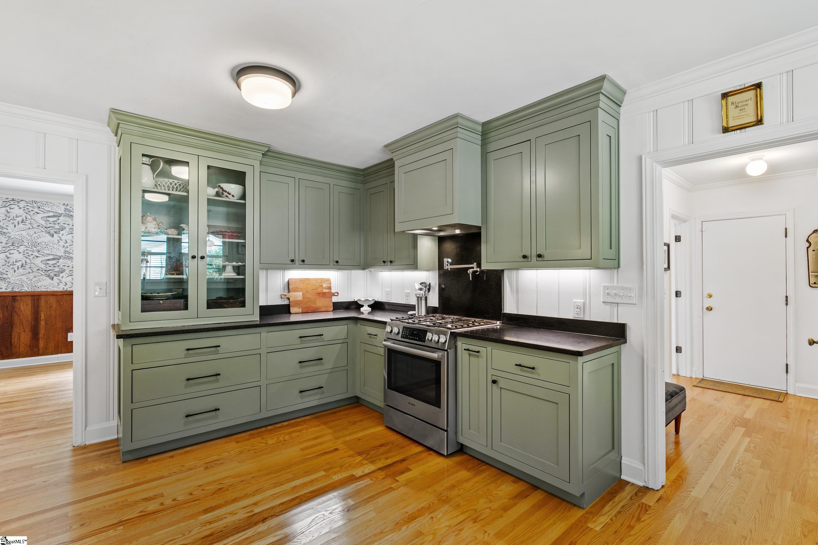 5 Alpine Way Greenville, SC 29609 - Photo 12 of 36 Gallery Image 12