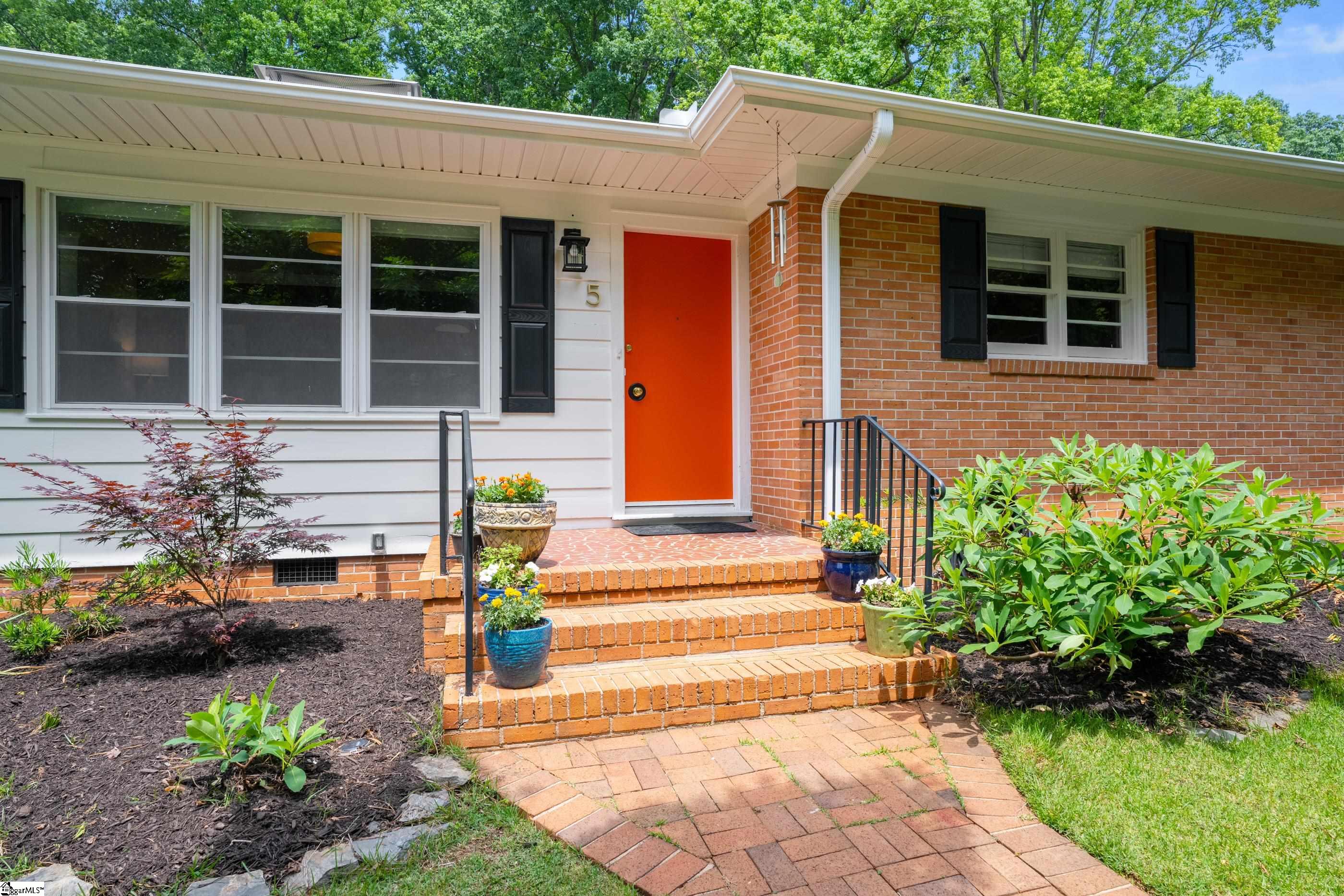 5 Alpine Way Greenville, SC 29609 - Photo 4 of 36 Gallery Image 4