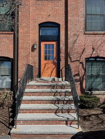 $2,000 | 21 Linden Street, Unit 203, Quincy, MA 02170