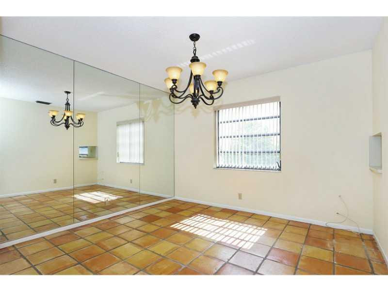 10674 180th Place South Boca Raton, FL 33498 - Photo 4 of 10 Dining Room