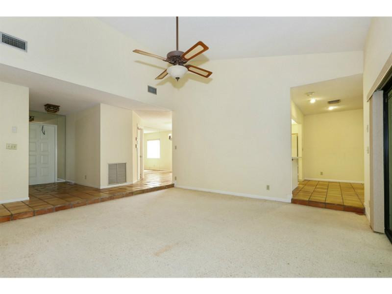10674 180th Place South Boca Raton, FL 33498 - Photo 5 of 10 Family/Great Room