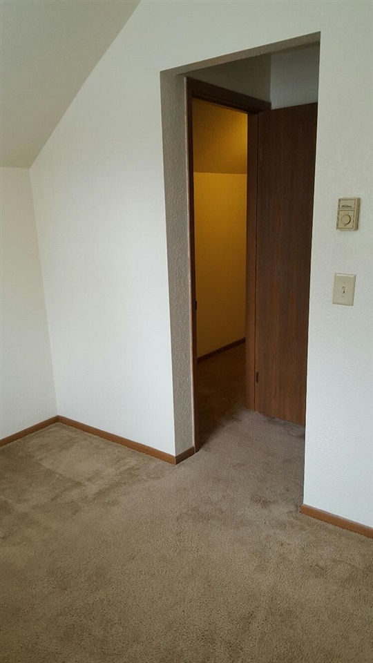 1332 Ridge Road Mount Pleasant, MI 48858 - Photo 20 of 30 1906055-19.JPG