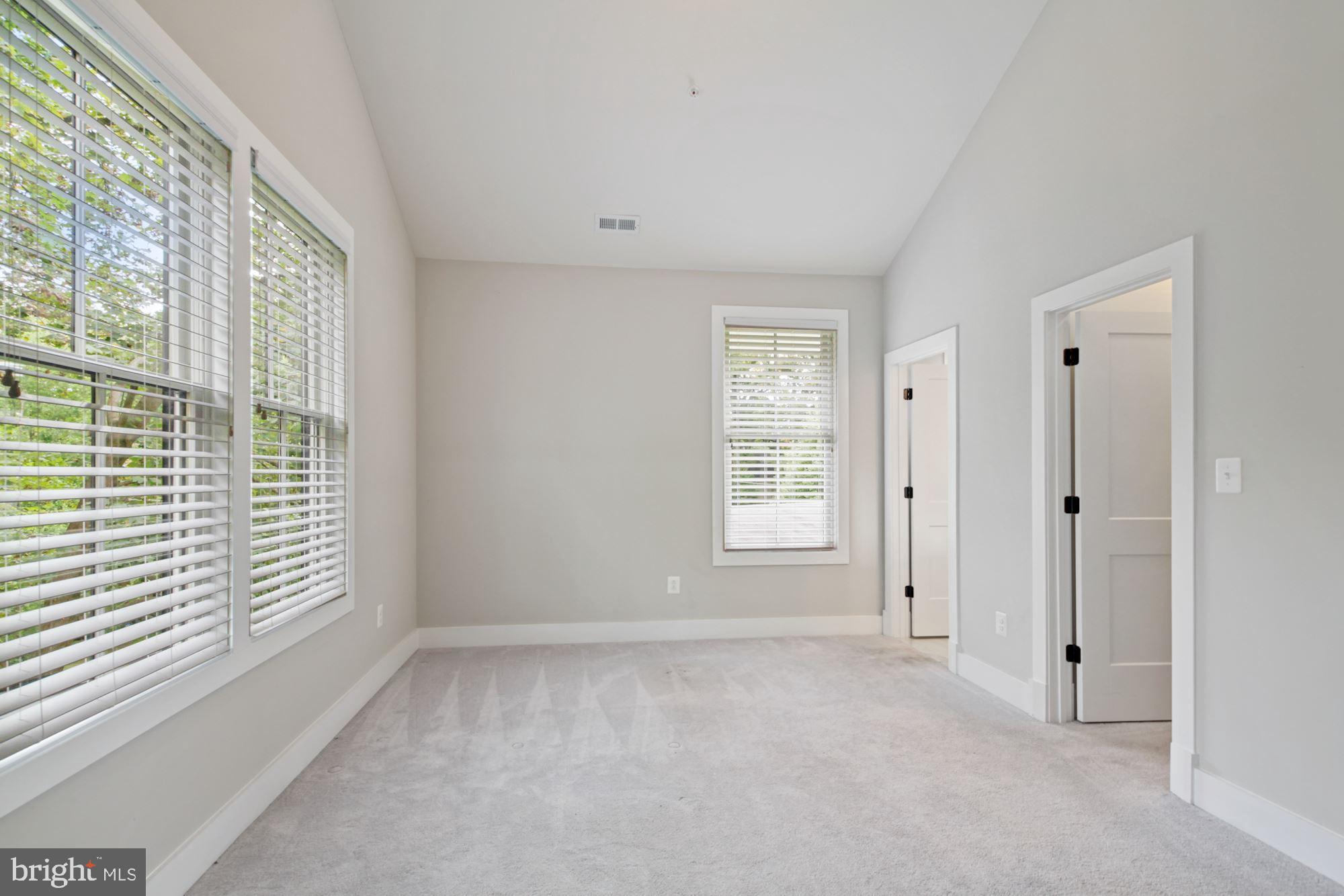9905 Capitol View Avenue Silver Spring, MD 20910 - Photo 16 of 39 Gallery Image 16