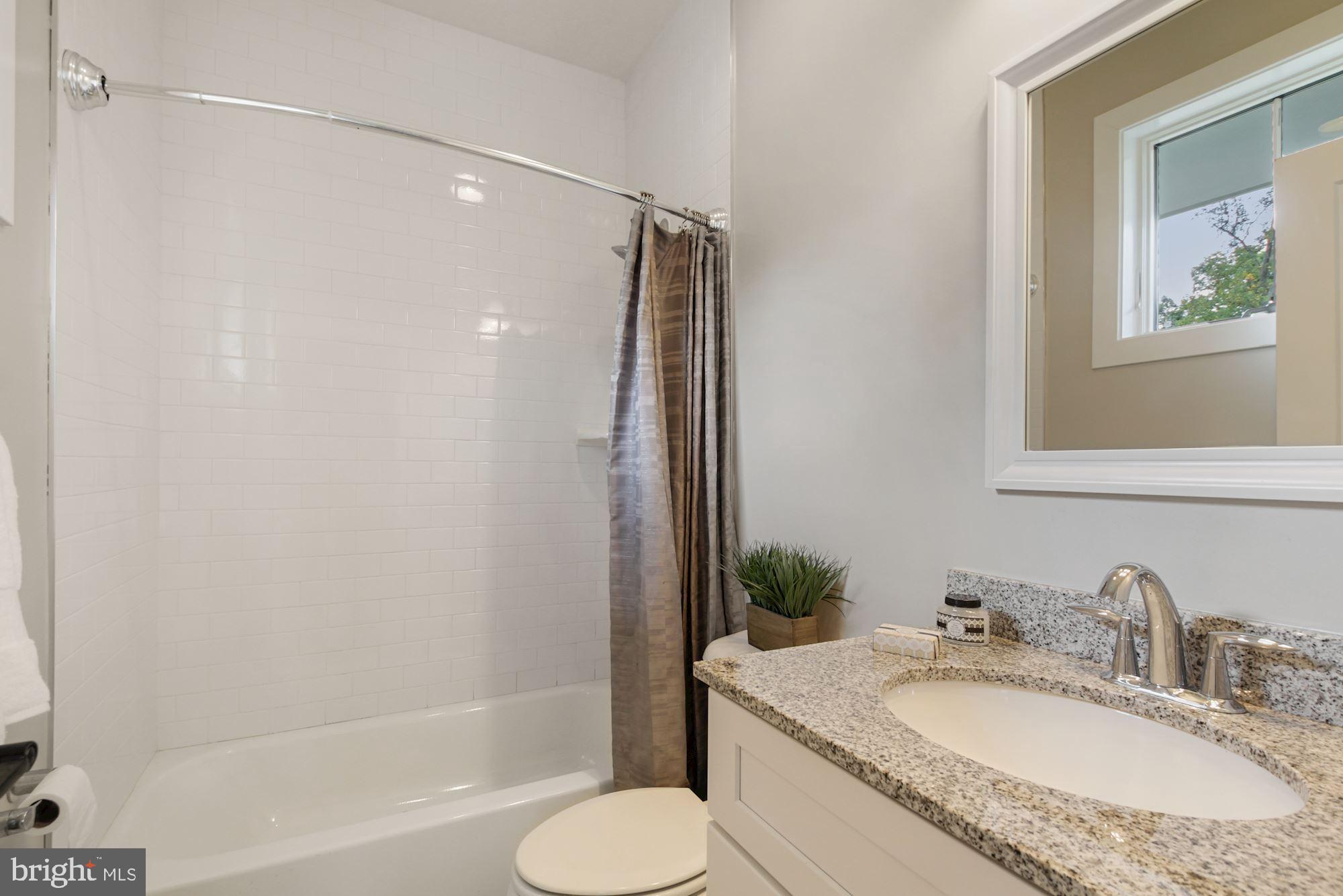 9905 Capitol View Avenue Silver Spring, MD 20910 - Photo 17 of 39 Gallery Image 17