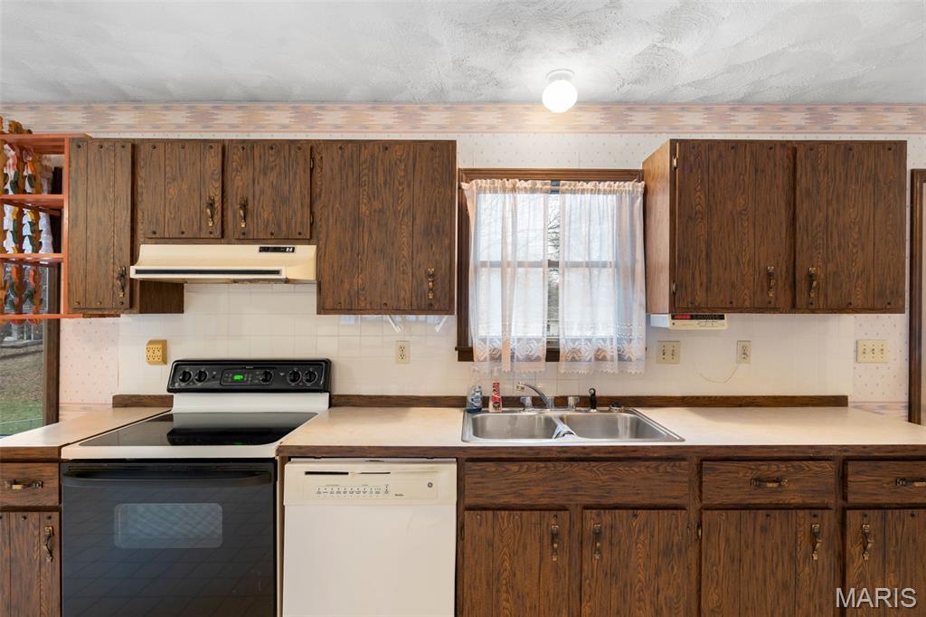 709 Ron Avenue Washington, MO 63090 - Photo 8 of 41