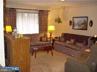 11813 Academy Road, Unit A Philadelphia, PA 19154 - Photo 3 of 12 Living Room