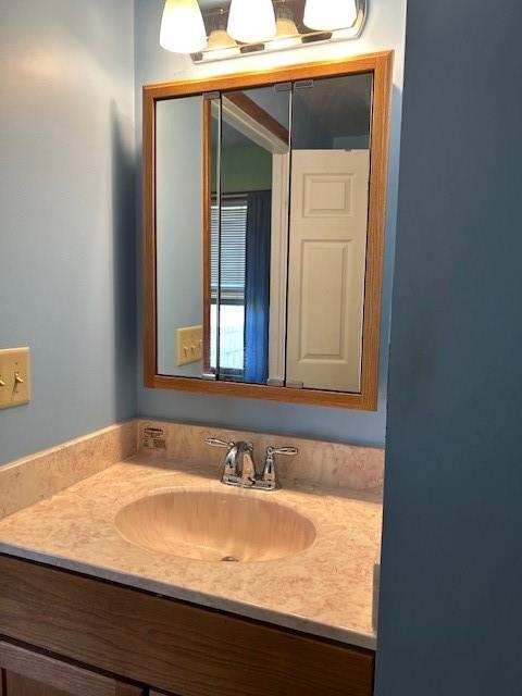611 West Ridge Avenue Sharpsville, PA 16150 - Photo 6 of 10 FIRST FLOOIR BATH