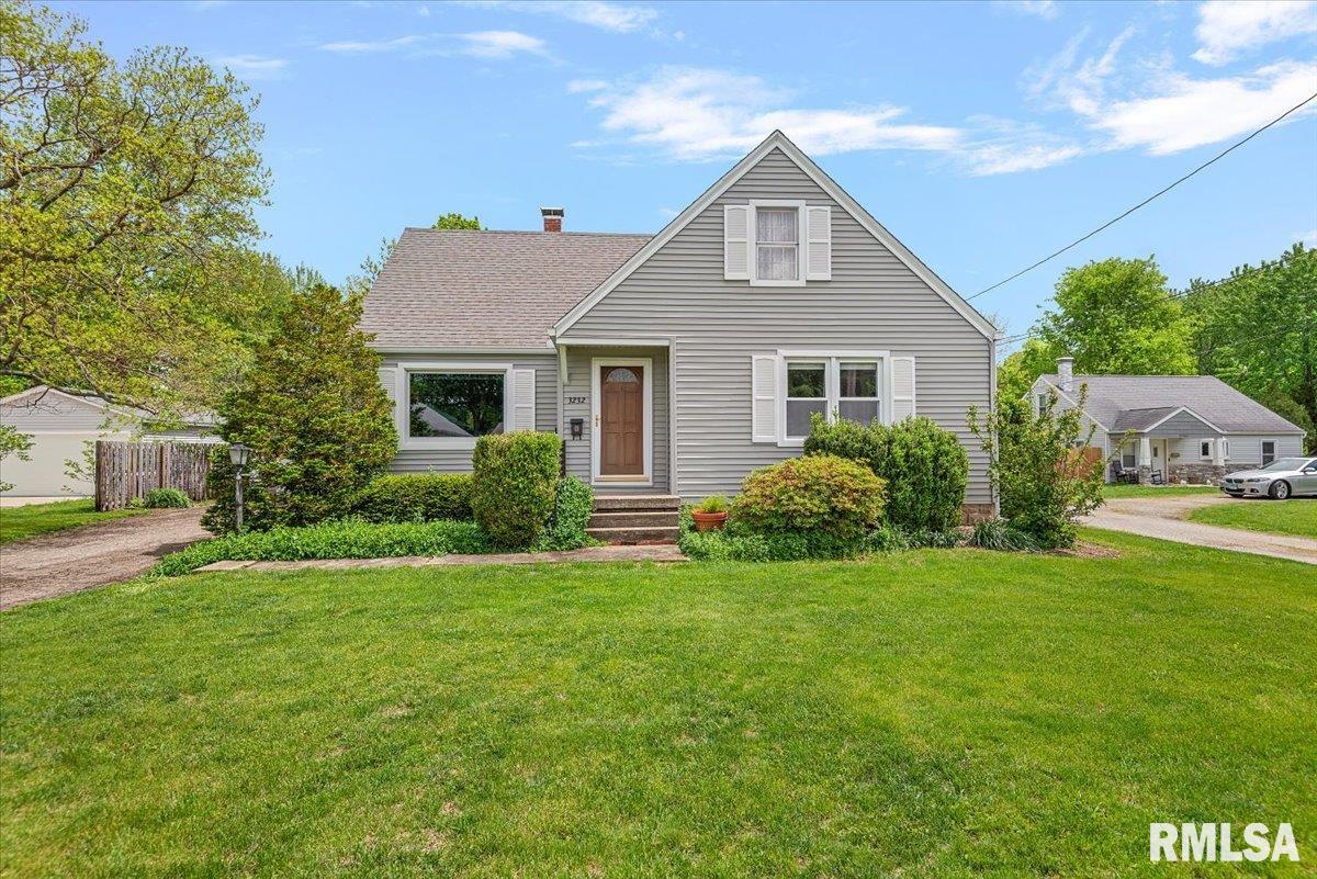 3232 South Park Avenue Springfield, IL 62704 - Photo 1 of 39