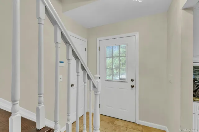 $1,799,000 | 17 Lovell Road, Hampton Bays, NY 11946