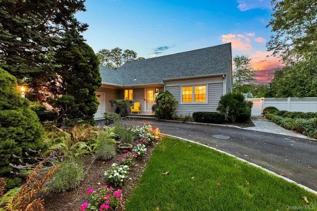 $1,799,000 | 17 Lovell Road, Hampton Bays, NY 11946