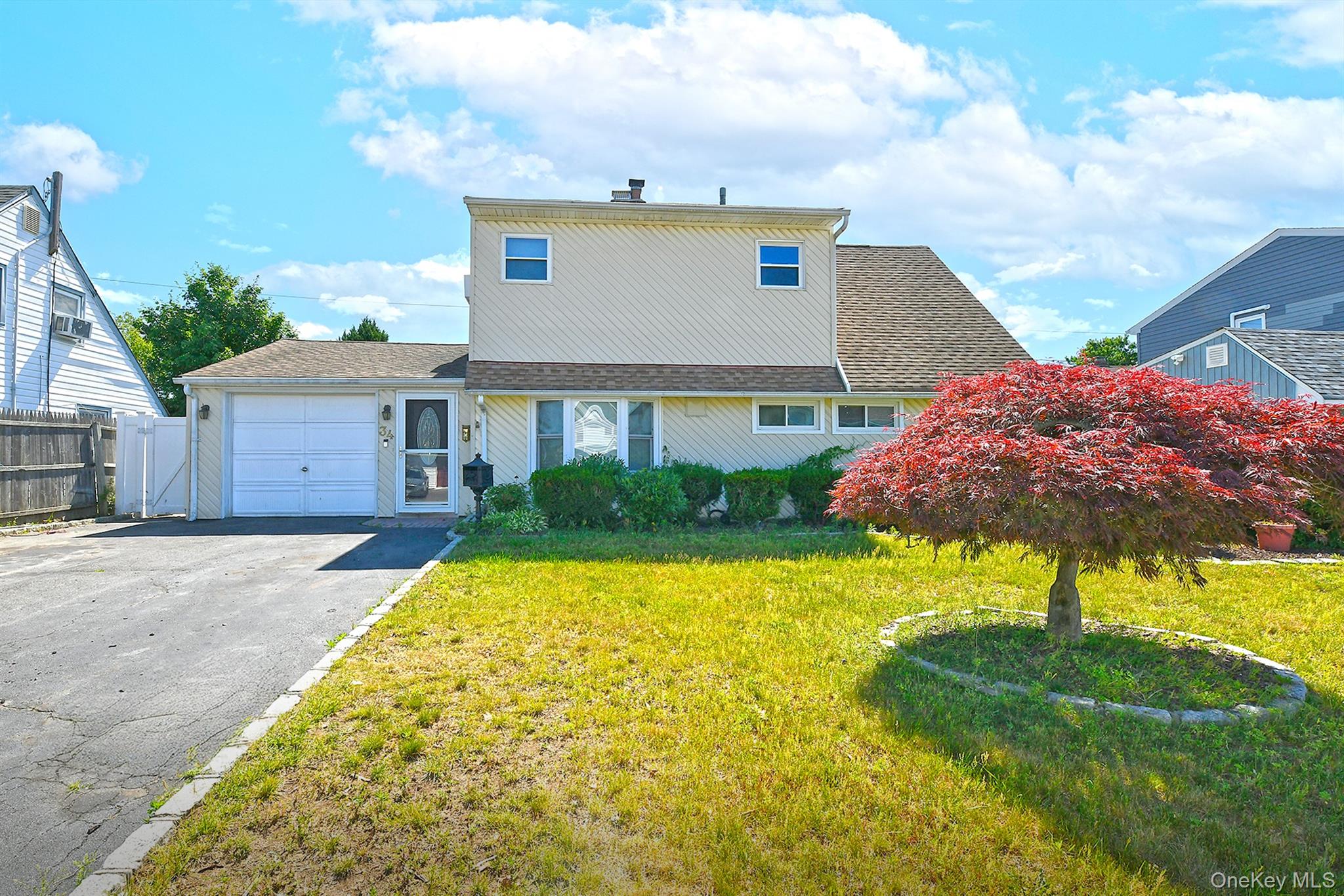 34 Prentice Road Levittown, NY 11756 - Photo 2 of 20