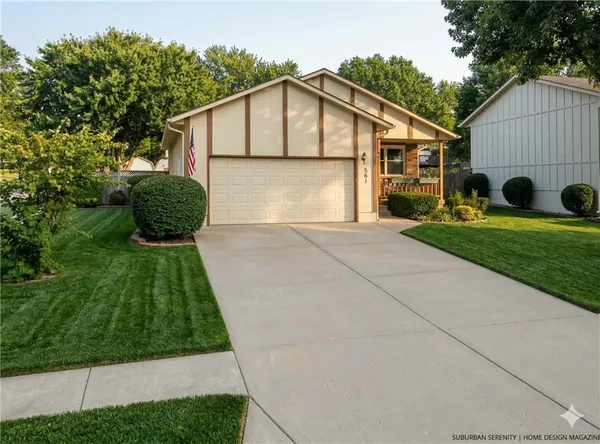 $225,000 | 301 Southeast Greystone Drive, Lee's Summit, MO 64063