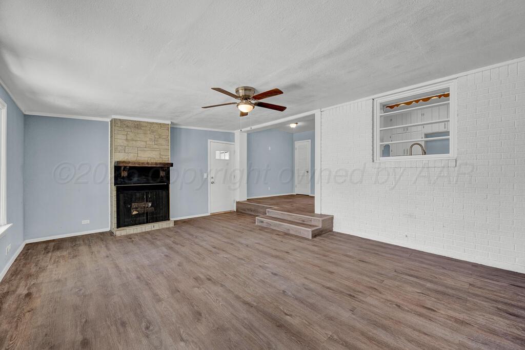 3608 South Bryan Street Amarillo, TX 79109 - Photo 10 of 18 2nd living room 2