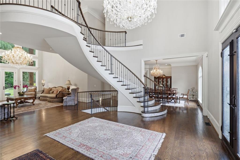 5965 Riverside Drive Sandy Springs, GA 30328 - Photo 12 of 44
