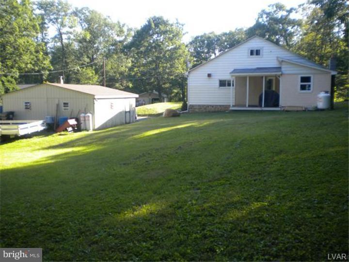 8669 South Loop Road Slatington, PA 18080 - Photo 16 of 19 Gallery Image 16