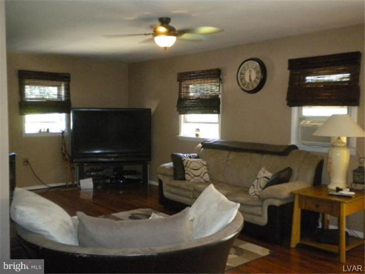 8669 South Loop Road Slatington, PA 18080 - Photo 3 of 19 Gallery Image 3