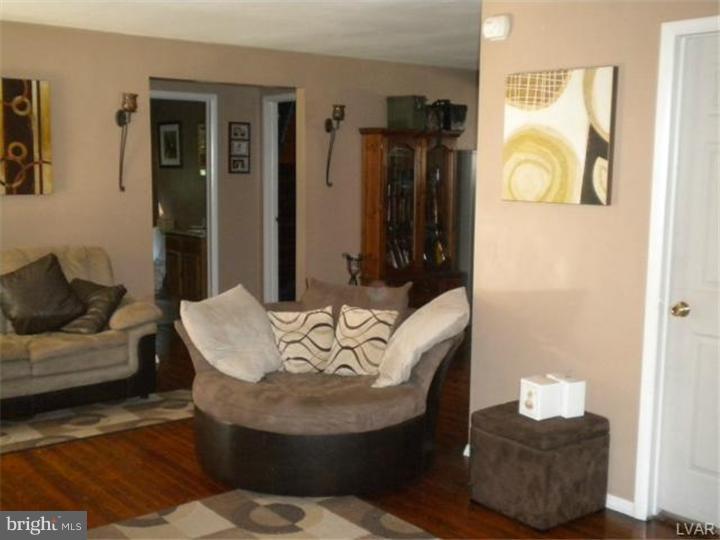 8669 South Loop Road Slatington, PA 18080 - Photo 5 of 19 Gallery Image 5