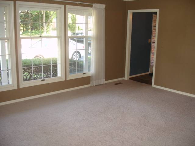 218 West Northgate Road Peoria, IL 61614 - Photo 3 of 15 Gallery Image 3