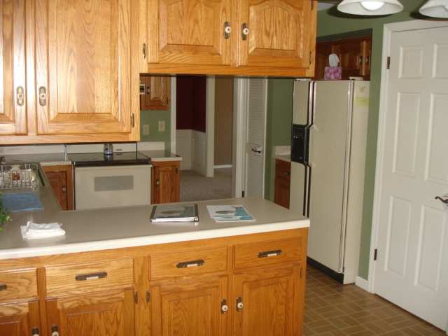 218 West Northgate Road Peoria, IL 61614 - Photo 8 of 15 Gallery Image 8