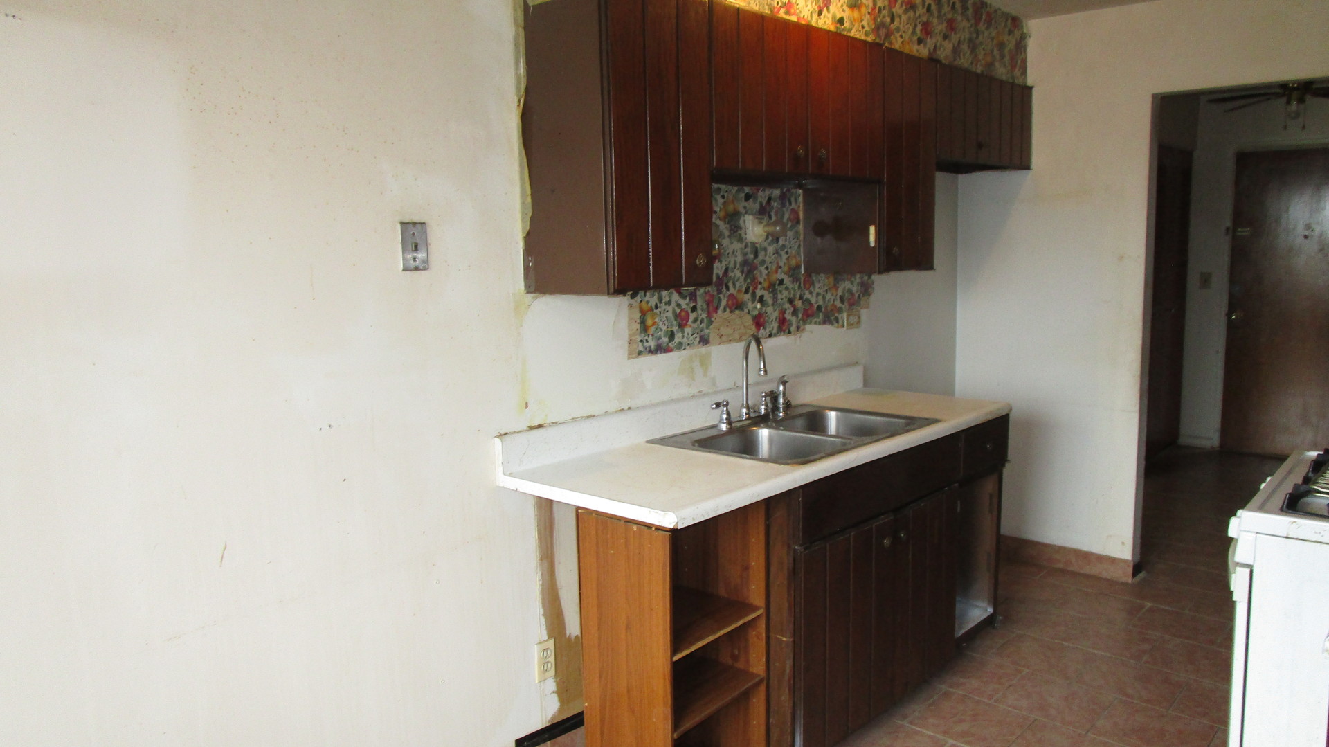 1301 South Finley Road, Unit 417 Lombard, IL 60148 - Photo 9 of 21