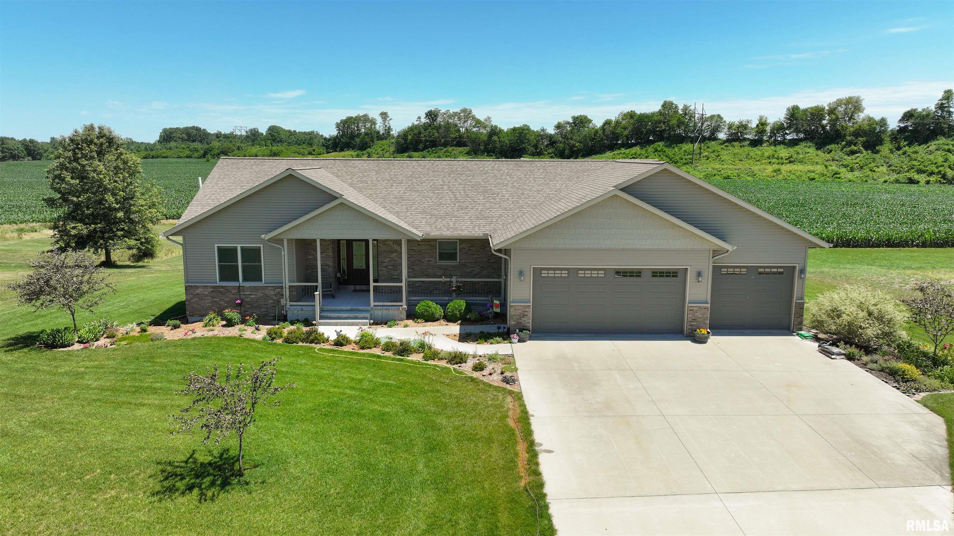 16734 Hunters Ridge Road Fulton, IL 61252 - Photo 1 of 35