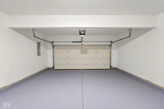 $459,900 | 3258 Starlite Court, Columbus, IN 47203