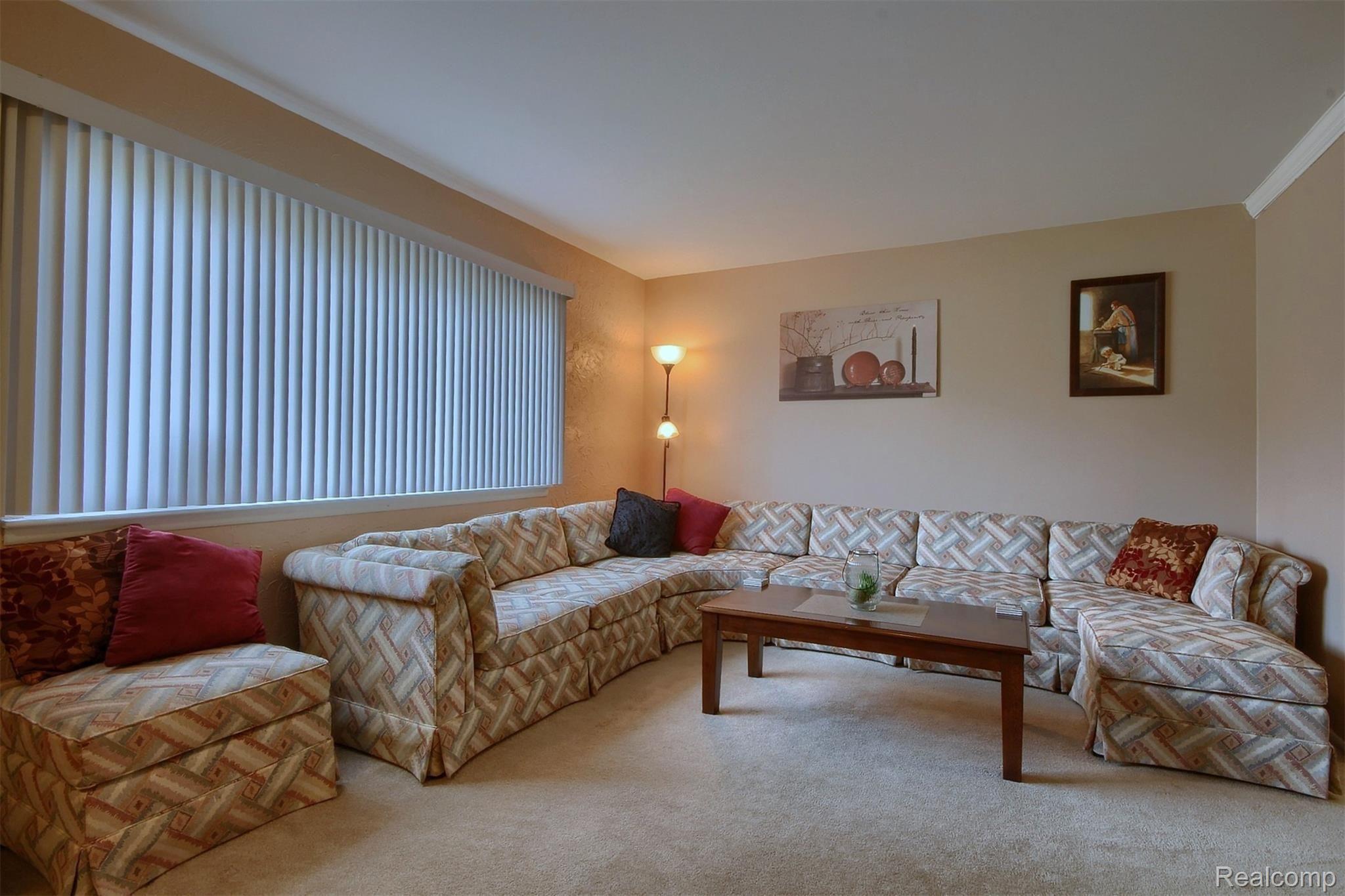 21826 Wick Road Taylor, MI 48180 - Photo 7 of 31 7-Living Room 3rd View.jpg