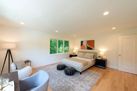 $3,750,000 | 1221 Loch Lane, Lake Forest, IL 60045