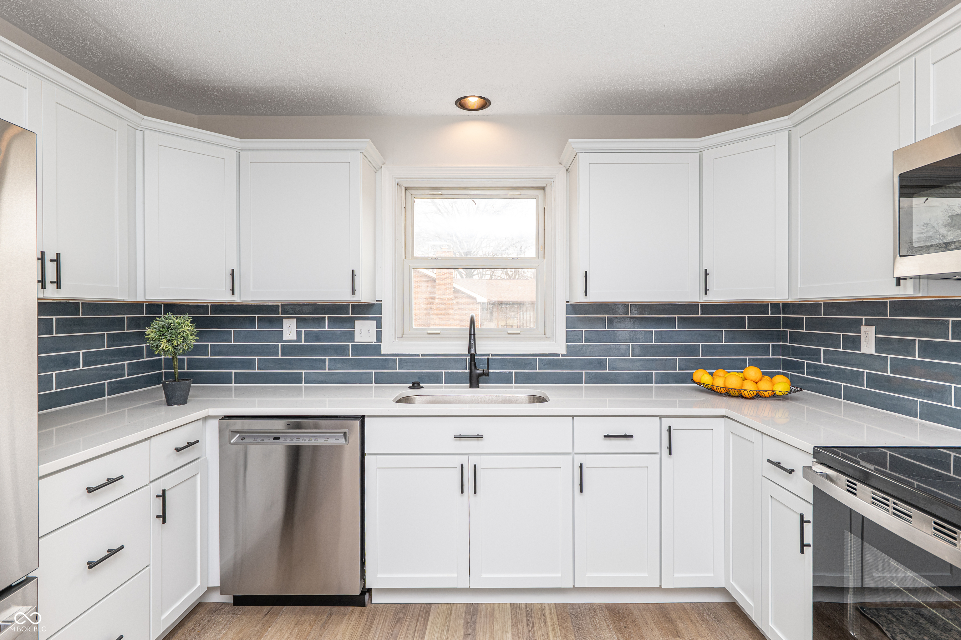 477 South Restin Road Greenwood, IN 46142 - Photo 2 of 25