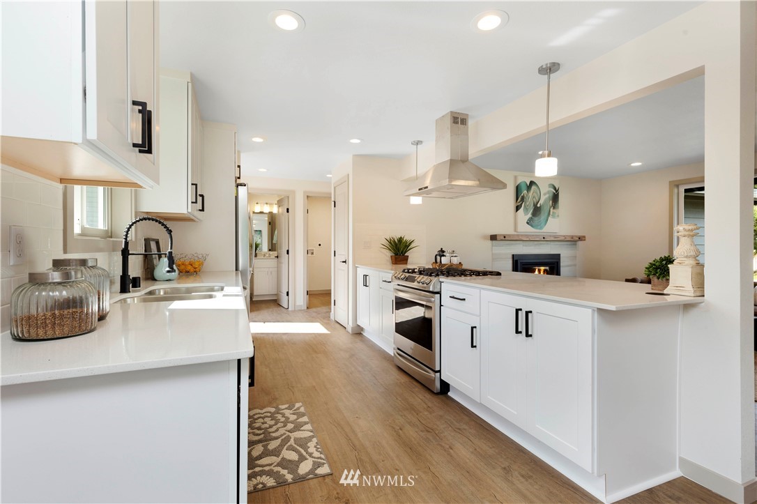 9002 217th Street Southwest Edmonds, WA 98026 - Photo 12 of 26 Gallery Image 12