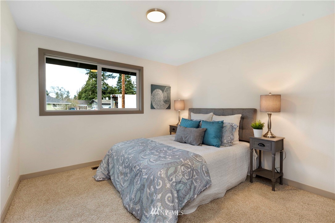 9002 217th Street Southwest Edmonds, WA 98026 - Photo 17 of 26 Gallery Image 17