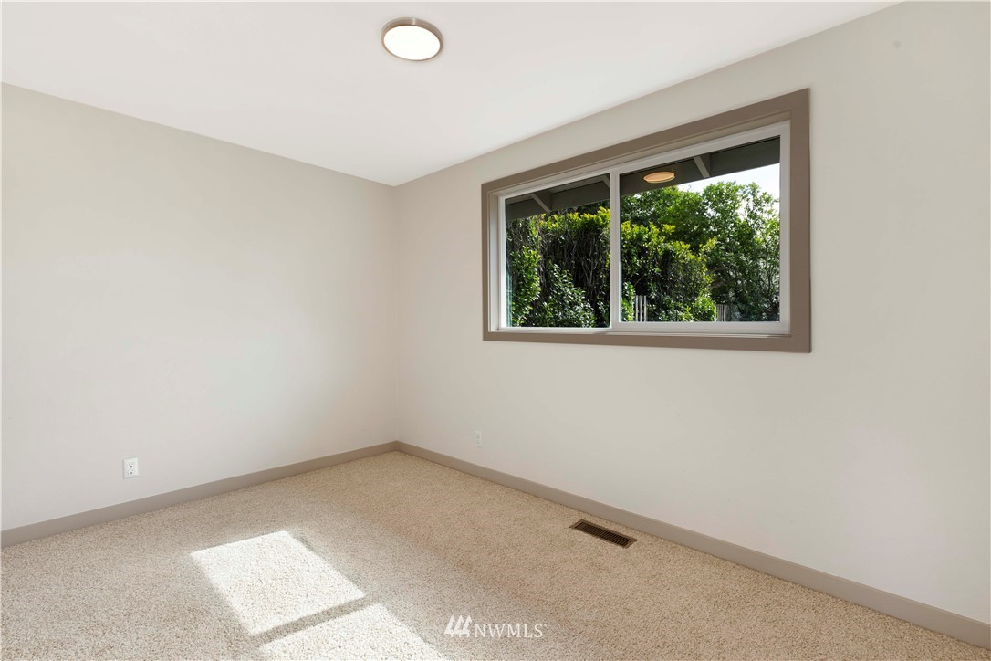 9002 217th Street Southwest Edmonds, WA 98026 - Photo 18 of 26 Gallery Image 18
