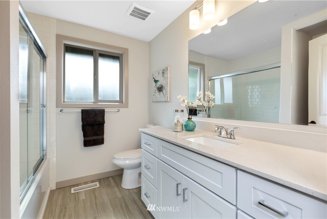 9002 217th Street Southwest Edmonds, WA 98026 - Photo 20 of 26 Gallery Image 20